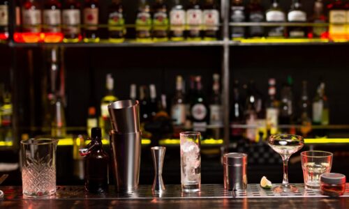 ಮದ್ಯದಂಗಡಿ, ಕುಡುಕರ ಕಿರಿಕ್: ಹೈಕೋರ್ಟ್ ಮೆಟ್ಟಿಲೇರಿದ 5 ವರ್ಷದ ವಿದ್ಯಾರ್ಥಿ